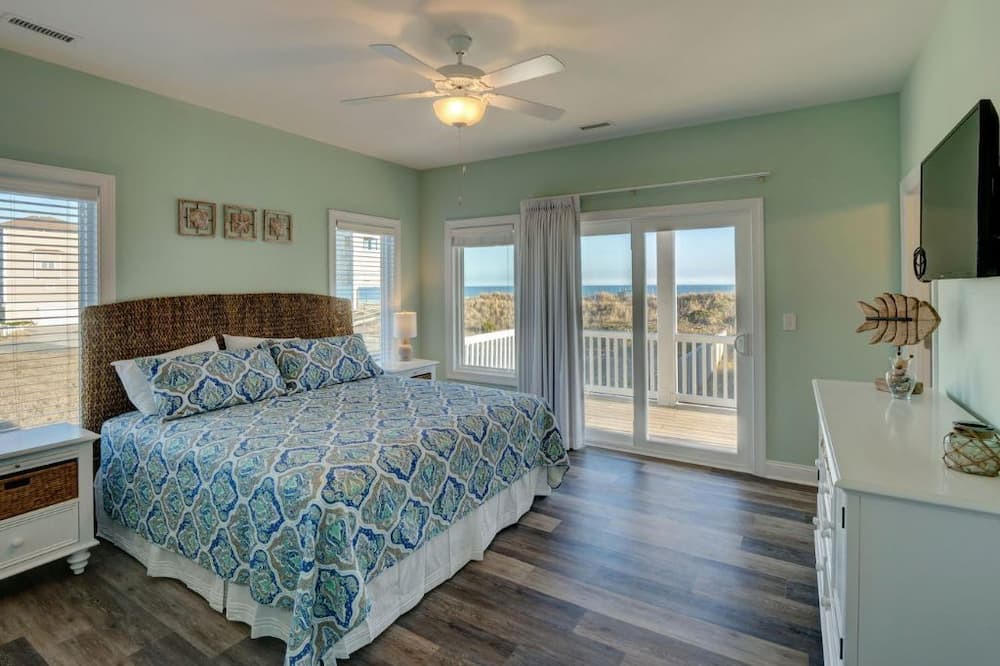 Photo of Bedroom in Village of Stump Sound