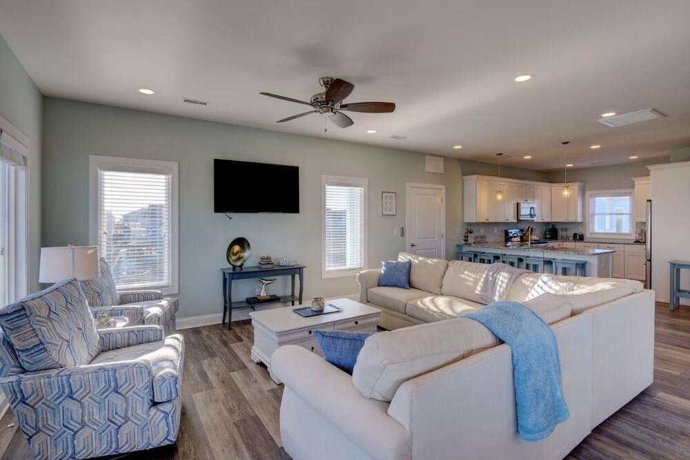 Photo of Livingroom in Village of Stump Sound