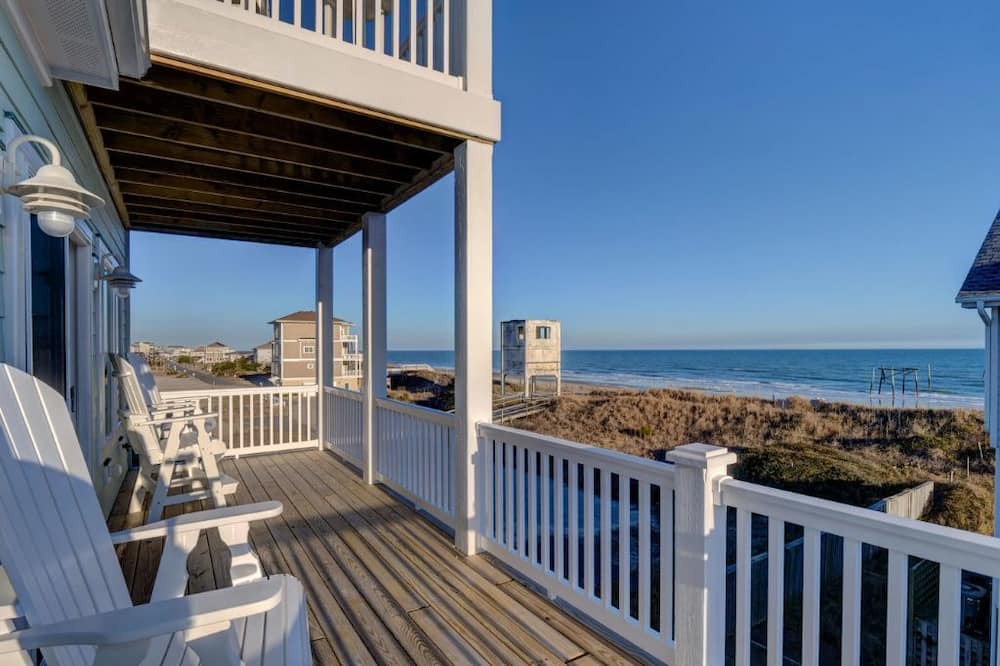 Photo of Patio Balcony in Village of Stump Sound