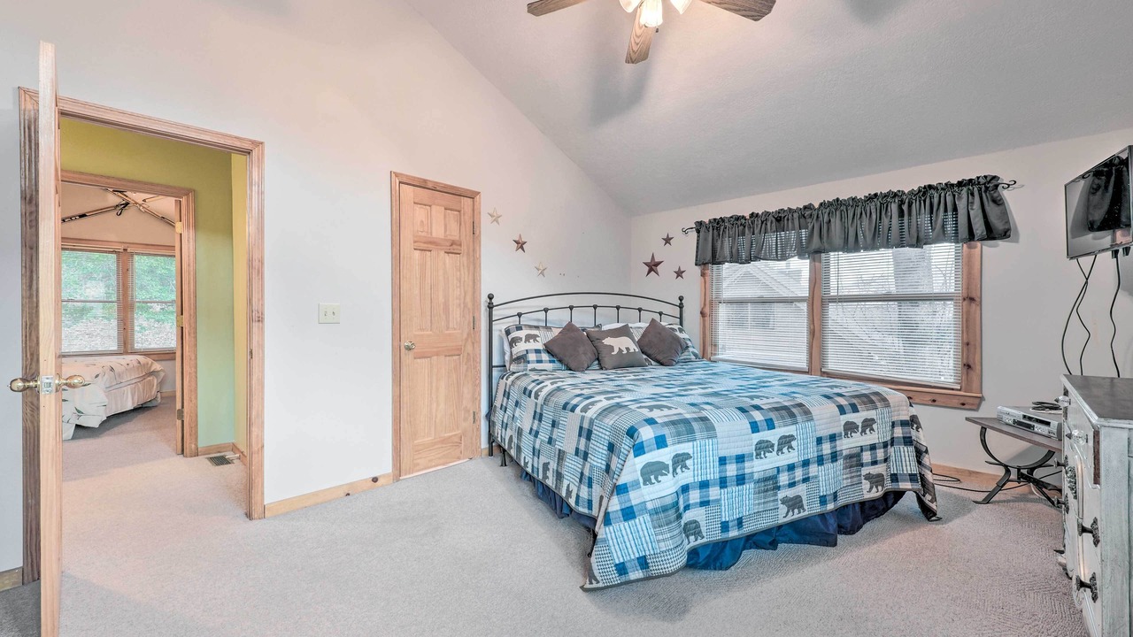 Photo of Bedroom in Valley Creek Run