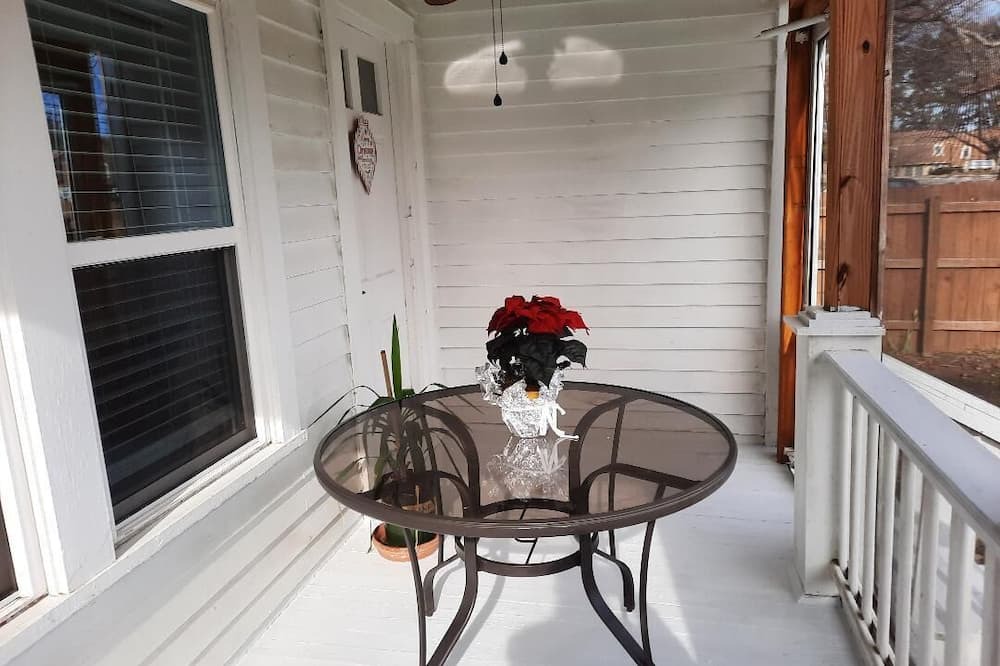 Photo of Patio Balcony in Southwest Raleigh