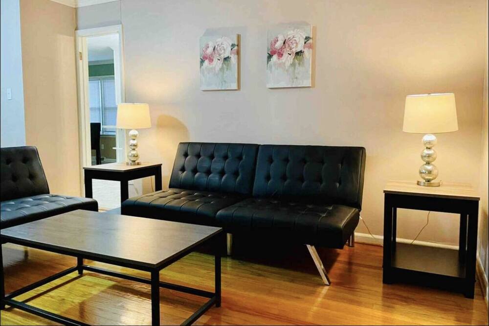 Photo of Livingroom in Burlington