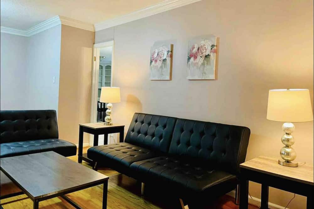 Photo of Livingroom in Burlington