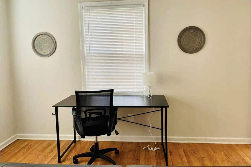 Photo of Bedroom in Elon