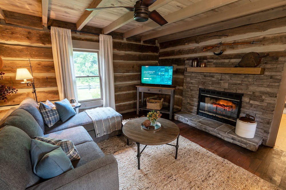 Photo of Livingroom in Robbinsville