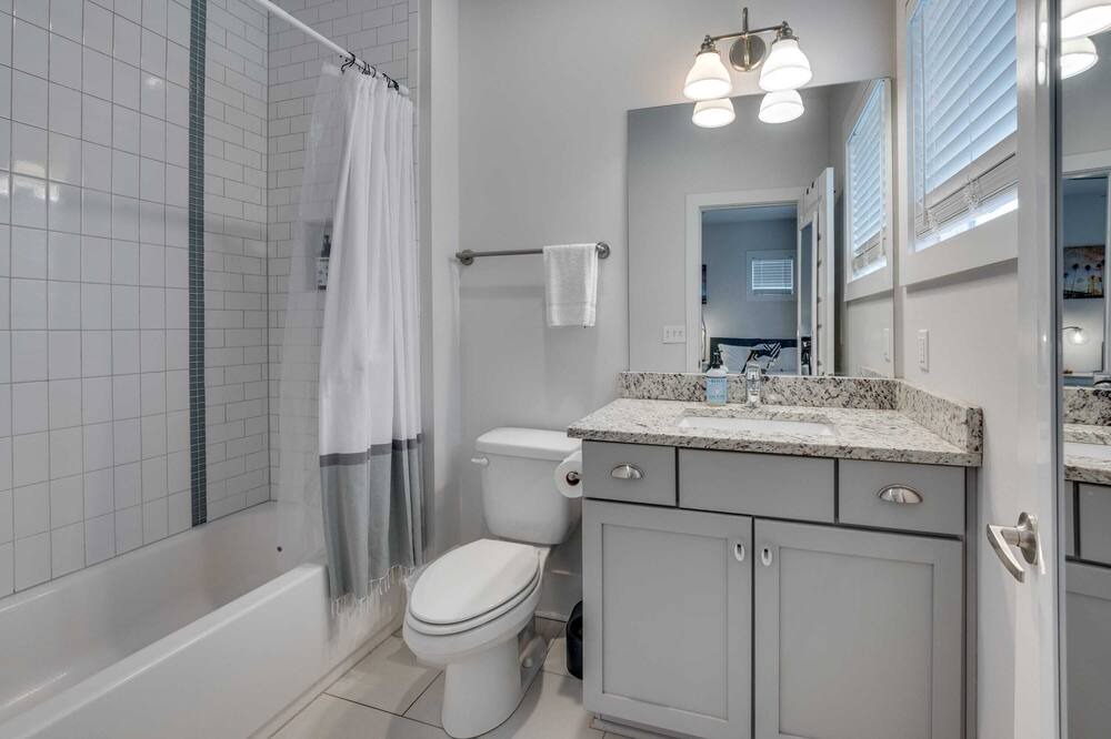Photo of Bathroom in East Hill