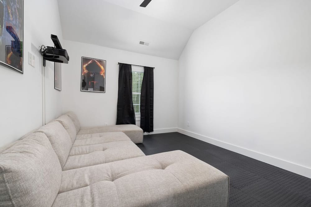 Photo of Livingroom in Rolesville