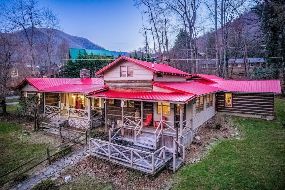 Photo of Others in Maggie Valley