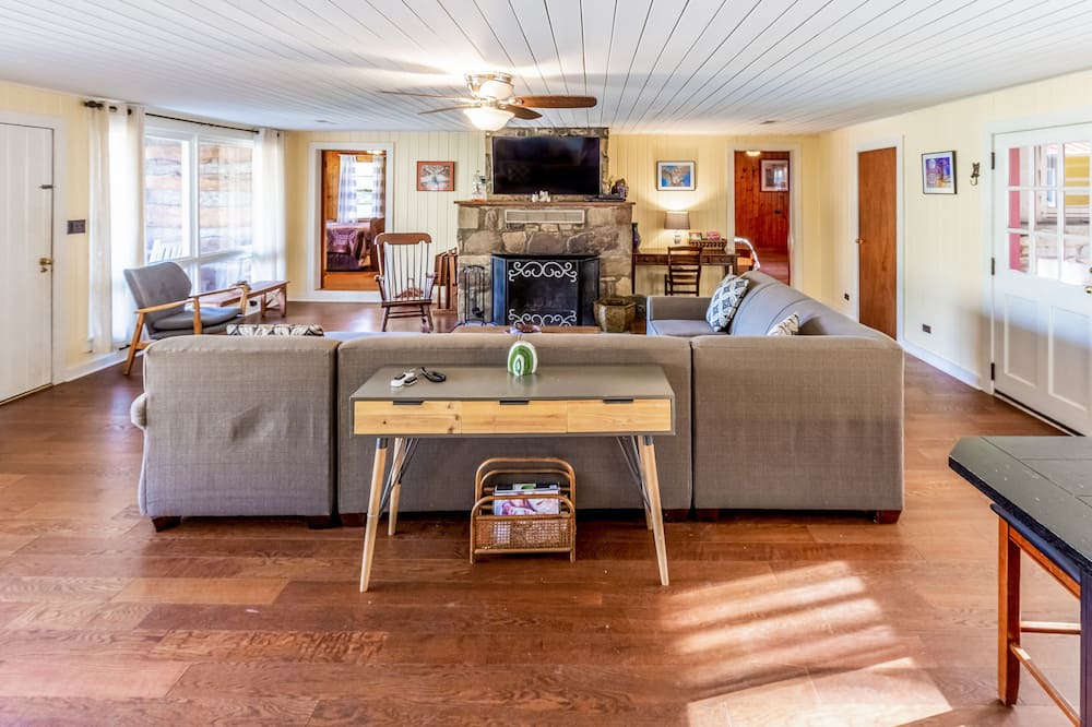 Photo of Others in Maggie Valley
