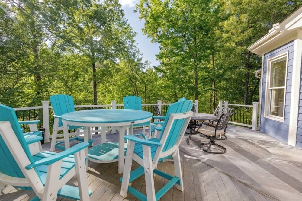 Photo of Outdoor in Olde Ferry Estates