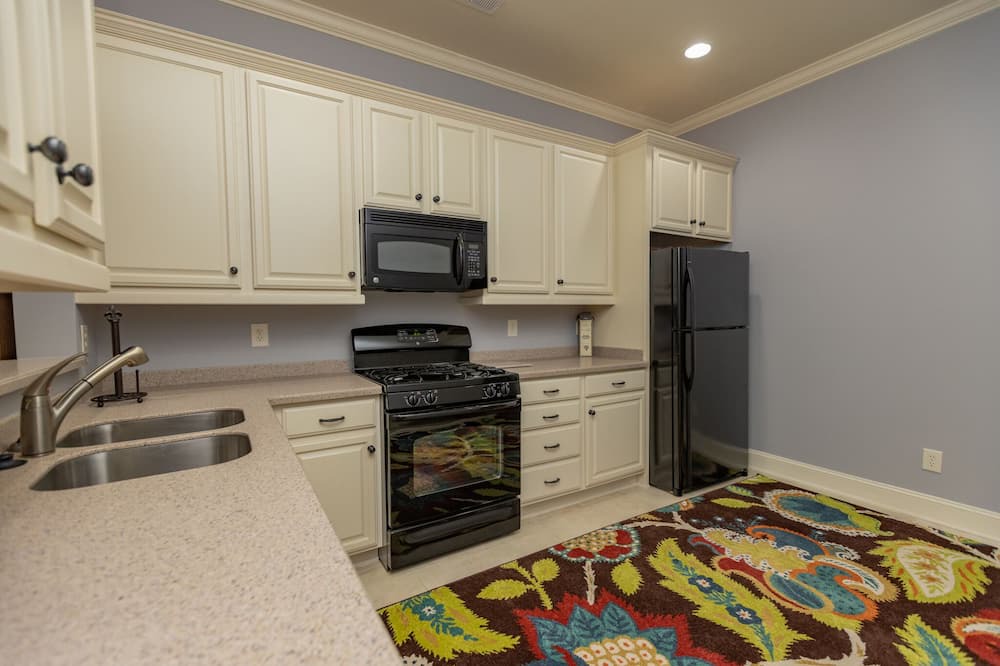 Photo of Kitchen in Olde Ferry Estates