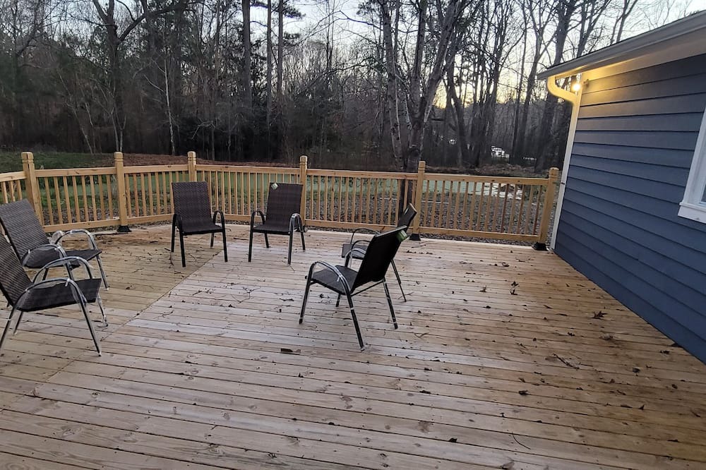 Photo of Patio Balcony in Southwest Raleigh