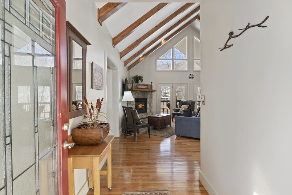 Photo of Livingroom in Wolf Laurel