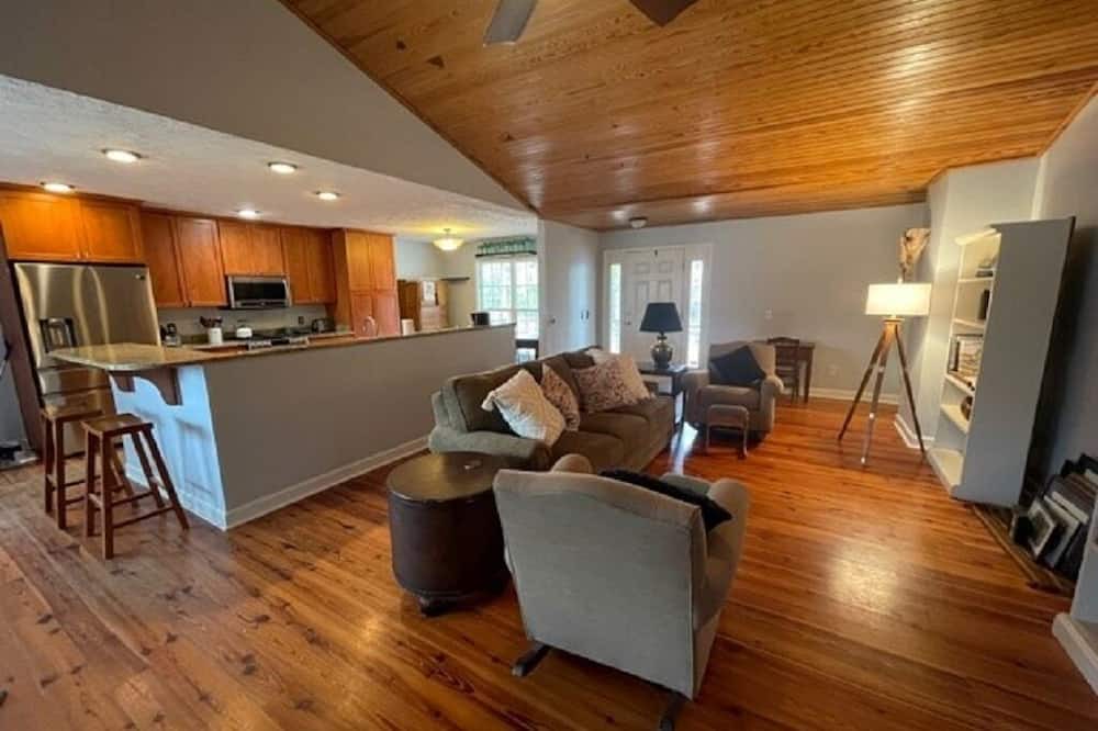 Photo of Livingroom in West End
