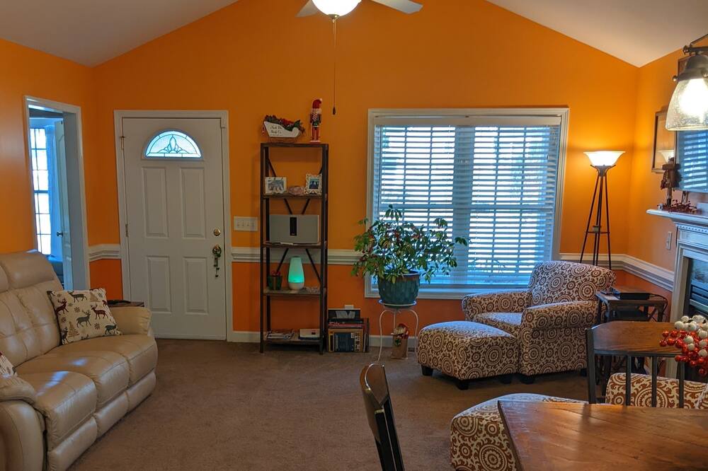 Photo of Livingroom in Graham