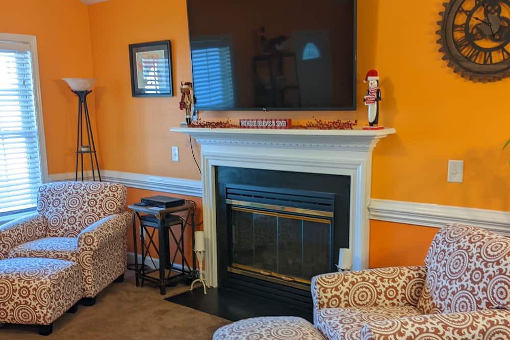 Photo of Livingroom in Graham