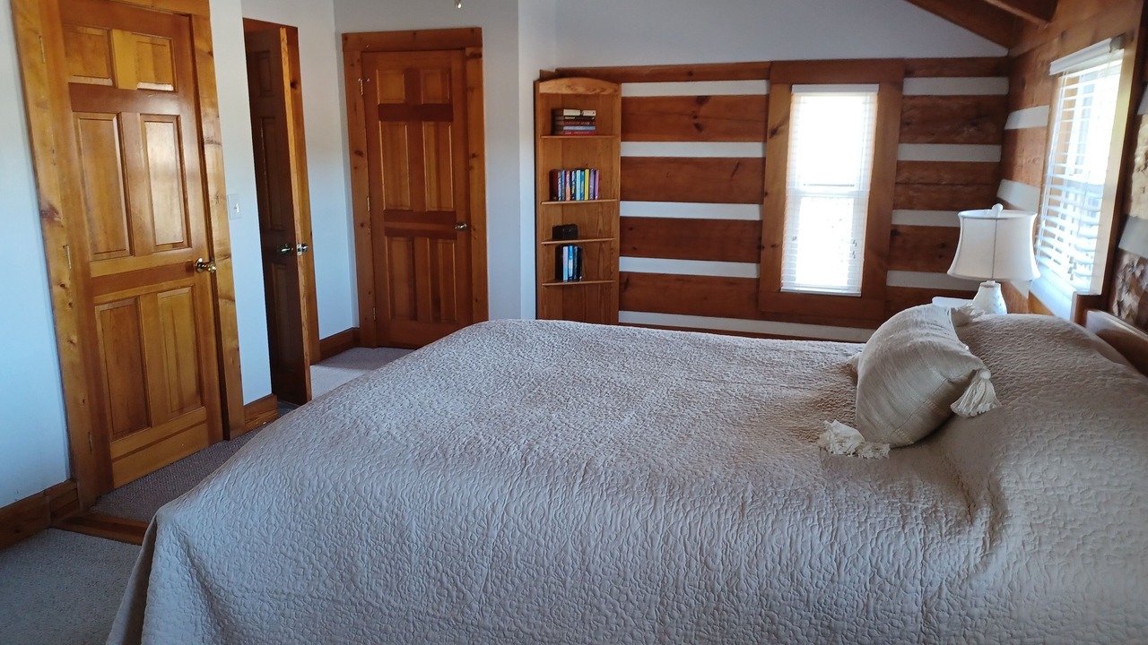 Photo of Bedroom in Bath