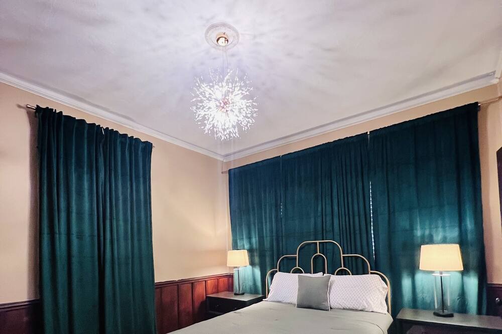 Photo of Bedroom in Jonesville