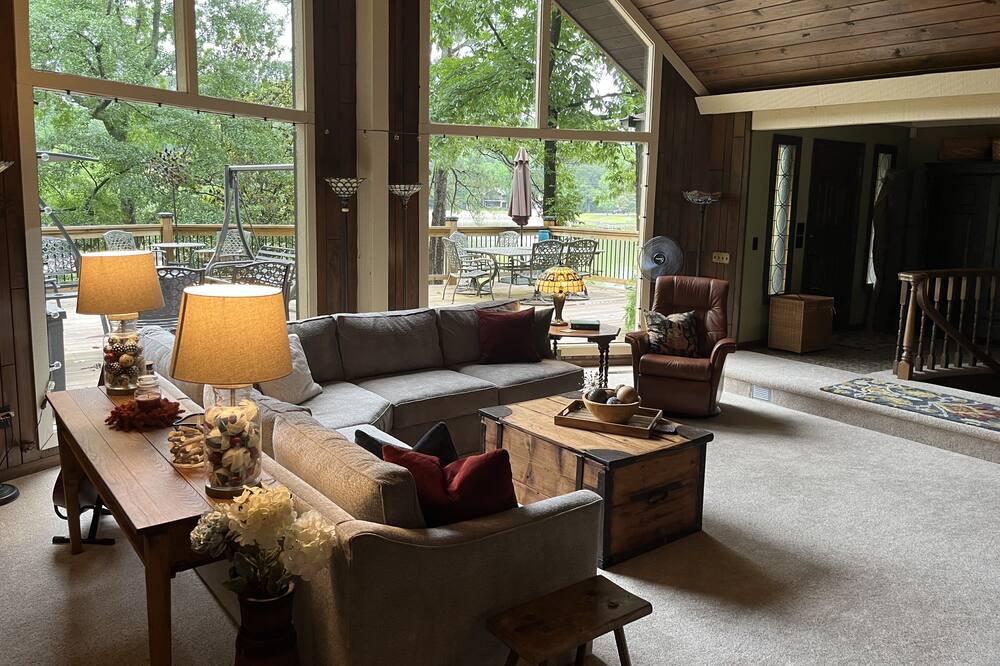 Photo of Livingroom in Hoover