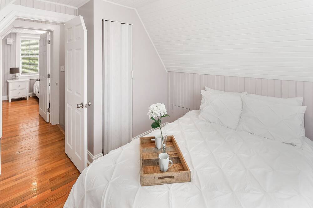 Photo of Bedroom in Belmont