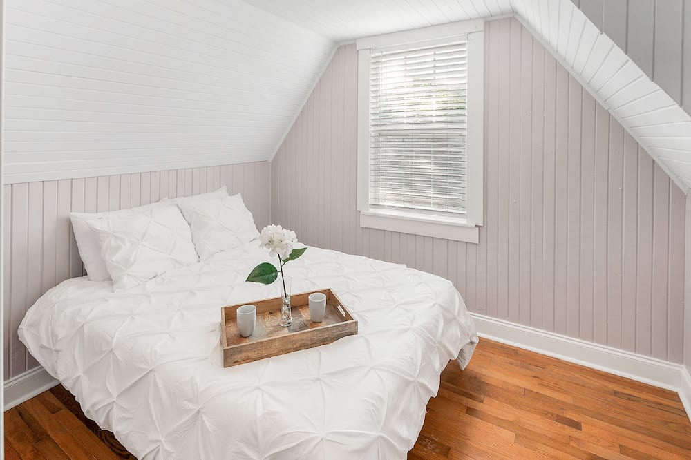 Photo of Bedroom in Belmont