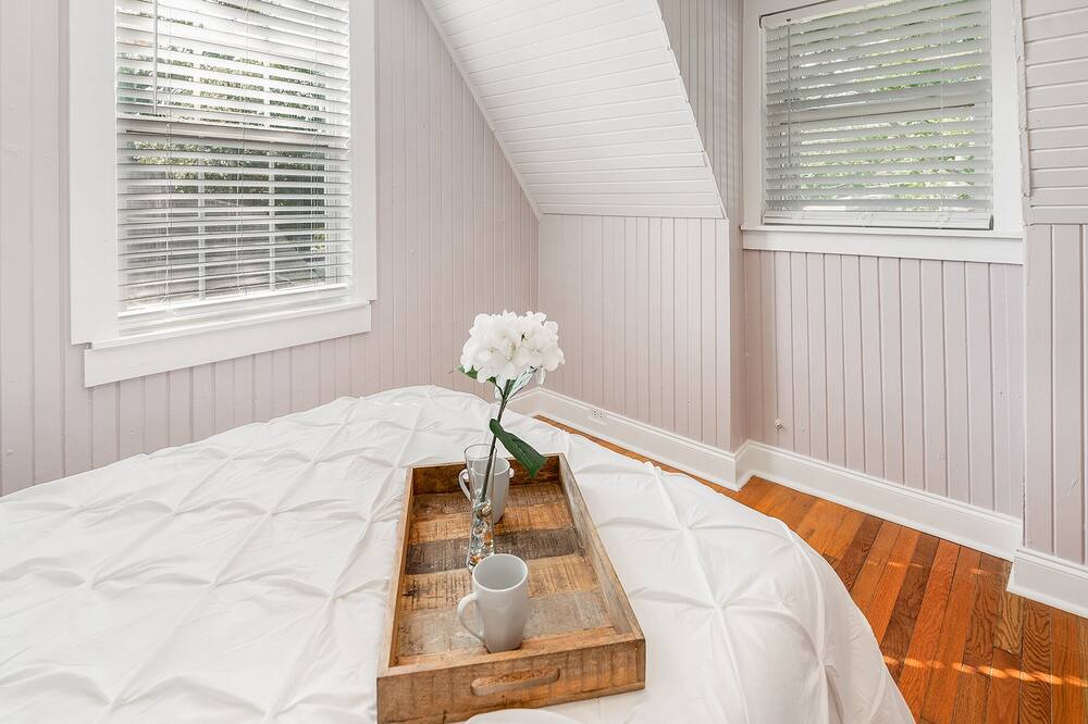 Photo of Bedroom in Belmont