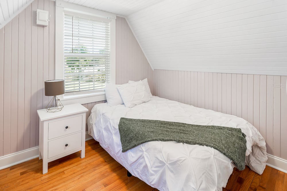 Photo of Bedroom in Belmont