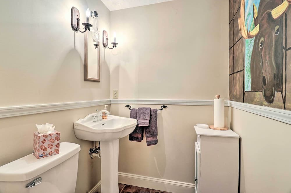 Photo of Bathroom in Valley Creek Run