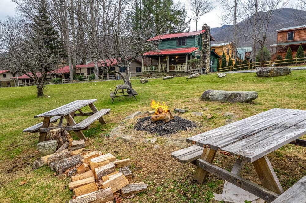 Photo of Others in Maggie Valley