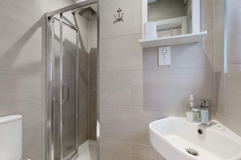 Photo of Bathroom in Canbury