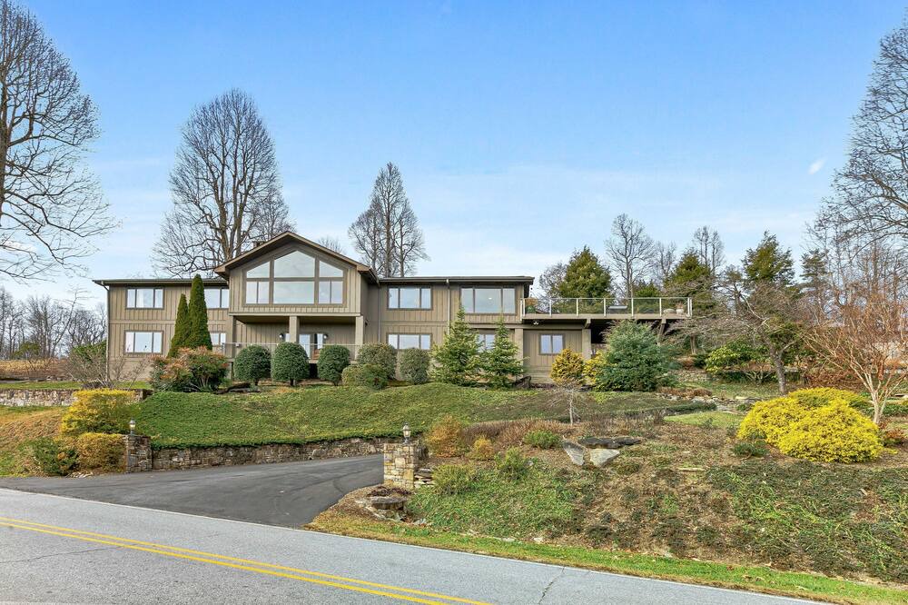 Photo of Outdoor in Laurel Park