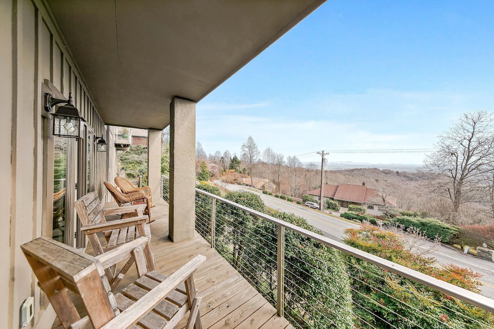 Photo of Patio Balcony in Laurel Park