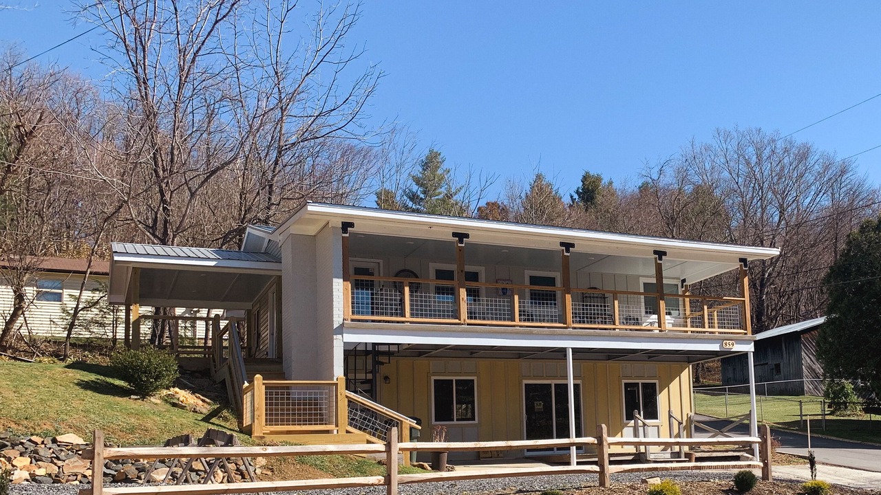 Photo of Outdoor in West Jefferson