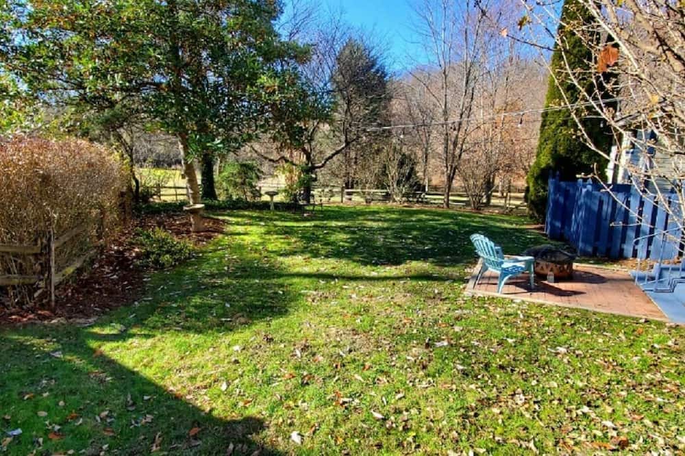 Photo of Outdoor in Mars Hill