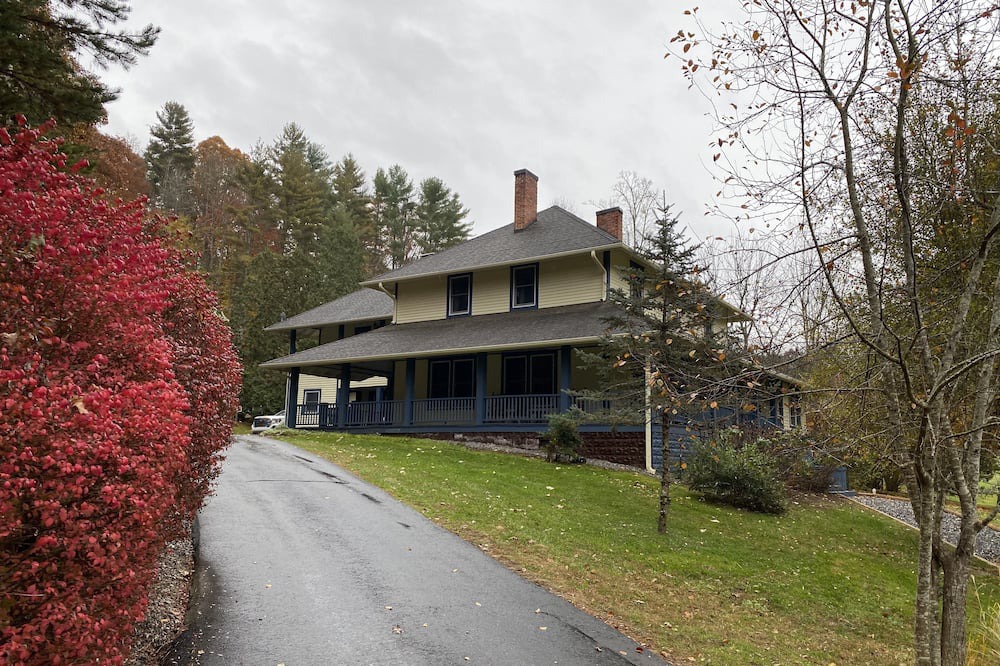Photo of Outdoor in Mars Hill