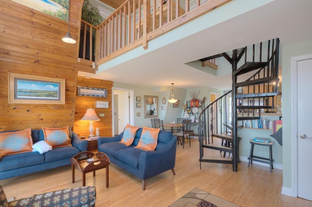 Photo of Livingroom in Tranquil Harbour