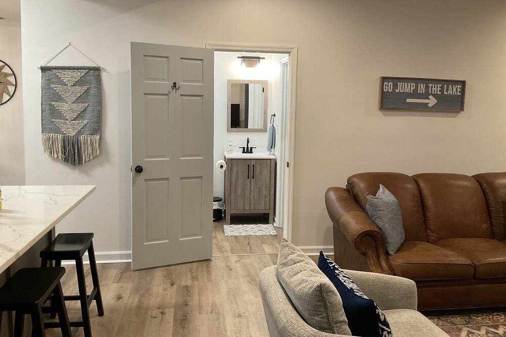 Photo of Livingroom in Dixie - Berryhill