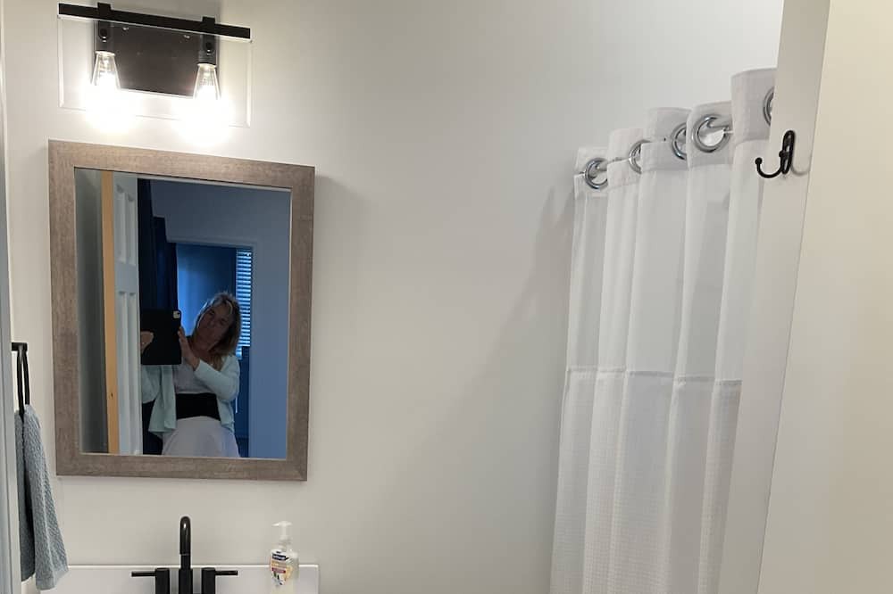 Photo of Bathroom in Dixie - Berryhill
