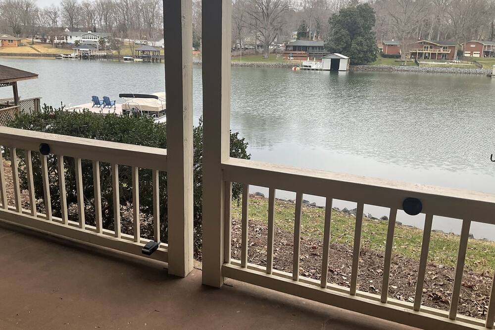 Photo of Patio Balcony in Dixie - Berryhill