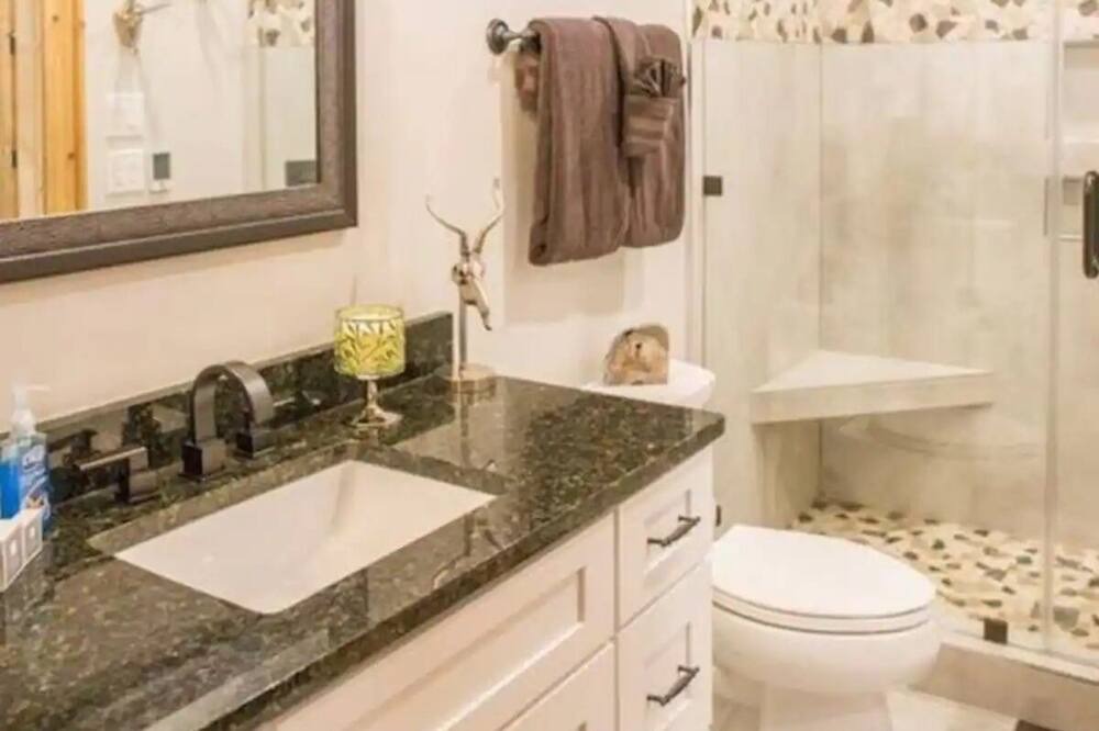 Photo of Bathroom in Glenville