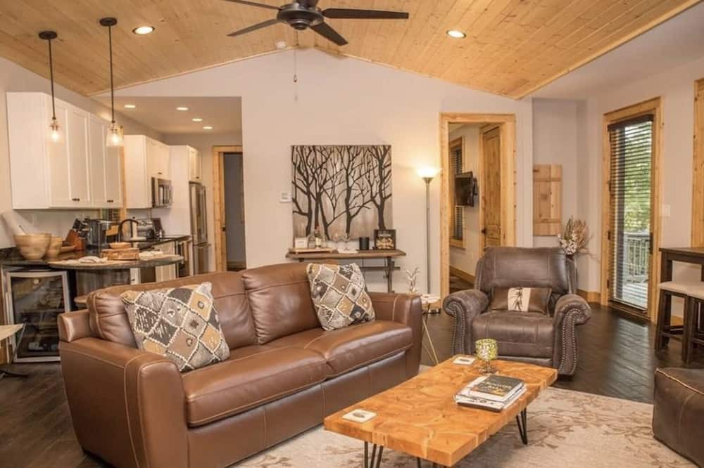 Photo of Livingroom in Glenville