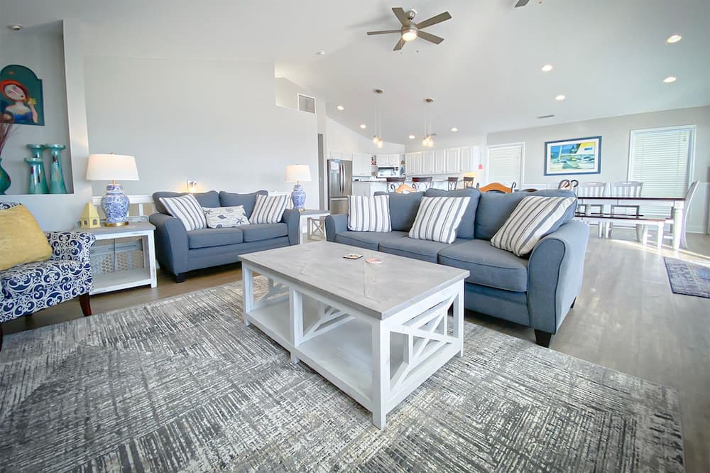 Photo of Livingroom in Surf City
