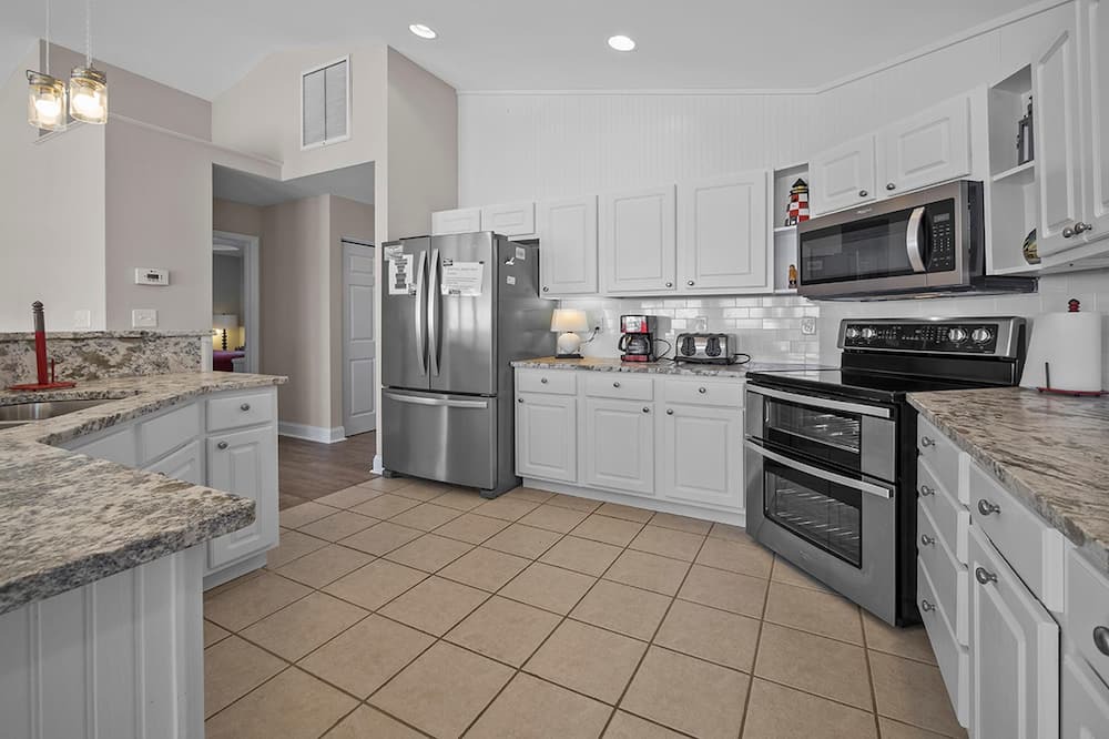 Photo of Kitchen in Surf City