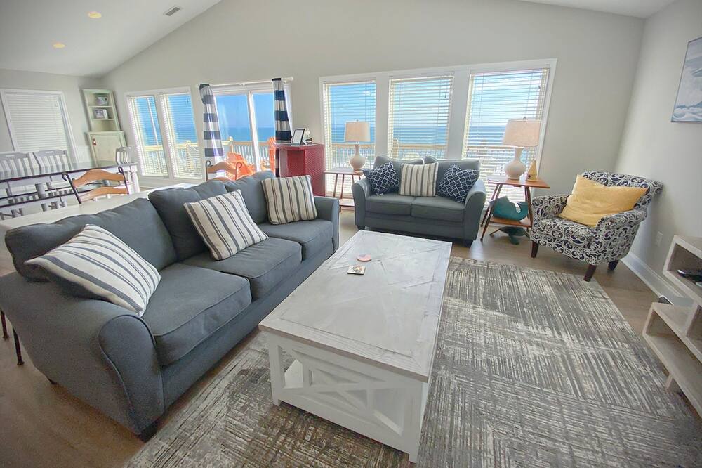 Photo of Livingroom in Surf City