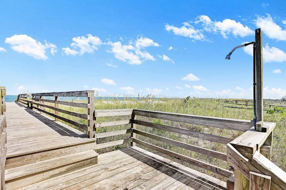 Photo of Patio Balcony in Wilmington Beach