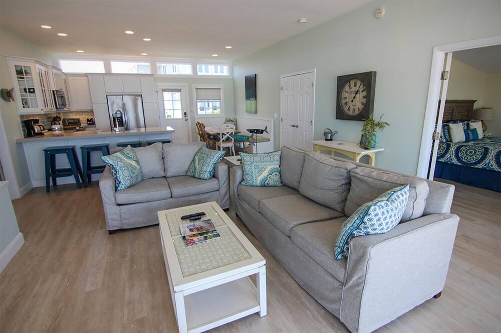 Photo of Livingroom in Shell Island