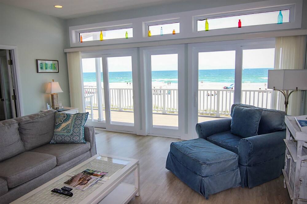 Photo of Livingroom in Shell Island
