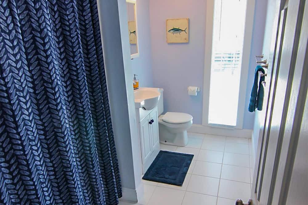 Photo of Bathroom in Shell Island
