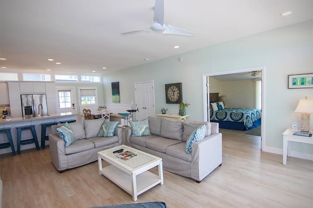 Photo of Livingroom in Shell Island