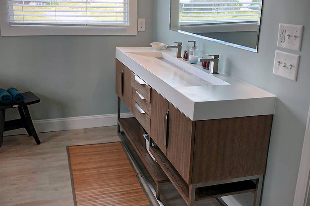 Photo of Bathroom in Shell Island